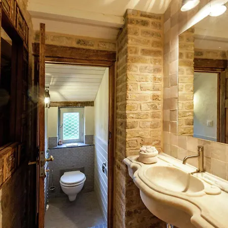 Nyaraló Luxurious Near The