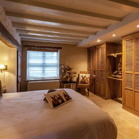 Luxurious Near The بيت للعطل